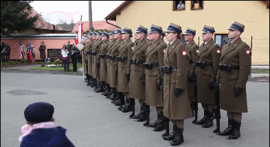 解放军报警!有人拾取3吨多炮弹残片卖钱<strong></p>
<p>股票新闻</strong>,甚至有完整弹头?