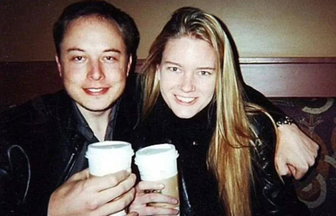 马斯克21岁女儿:改名字、换性别、与父亲决裂后<strong></p>
<p>股票新闻</strong>,靠当模特力争经济独立