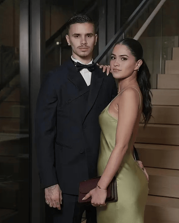 考古|小贝俩儿子恋上同一个女人<strong></p>
<p>股票新闻</strong>,原来贝克汉姆家族关系破裂竟是因为她!