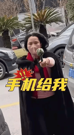 考古|何赛飞录节目把刘嘉玲刘晓庆等嘉宾得罪完<strong></p>
<p>白银股票</strong>，她是情商低还是真性情？