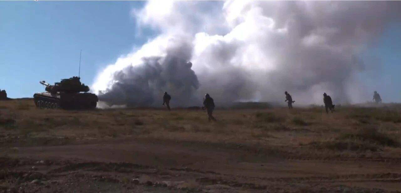 大场面!机器狗、无人机开路<strong></p>
<p>连云港股票</strong>,实兵对抗演练画面公布