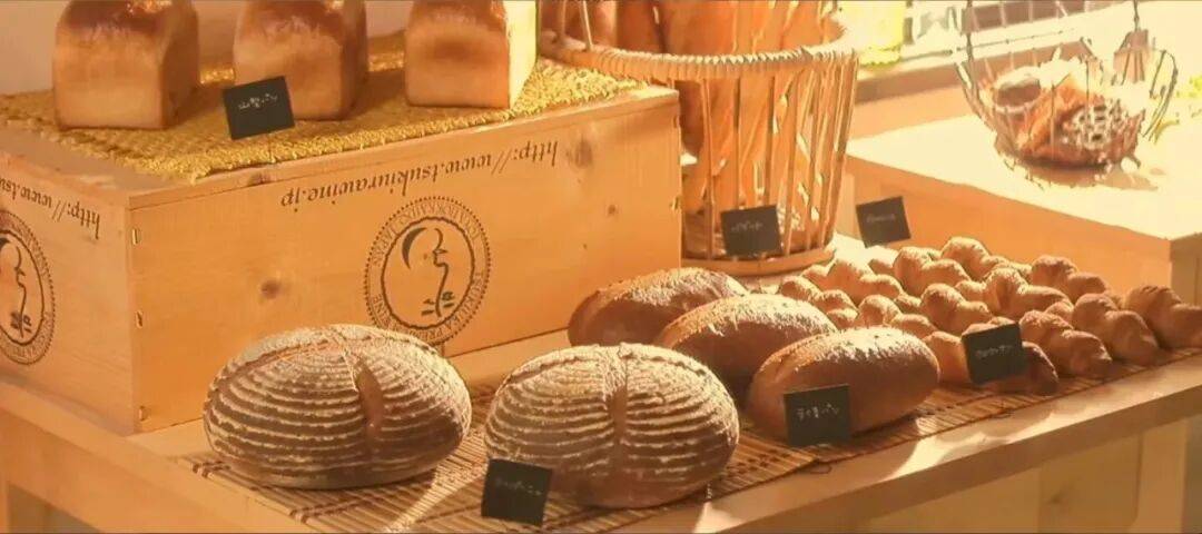 35元一个的“沪币”面包,在四线小城杀疯了