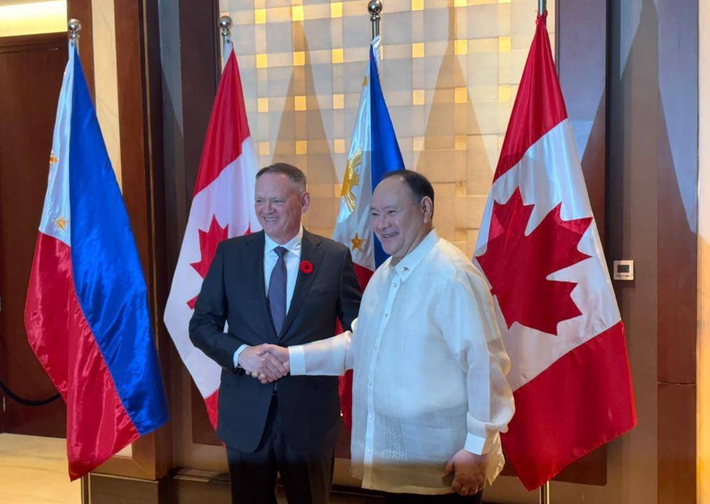 美军再度遭遇耻辱时刻:中国海军6艘战舰包围<strong></p>
<p>东吴证券股票</strong>,815舰插入南海演习