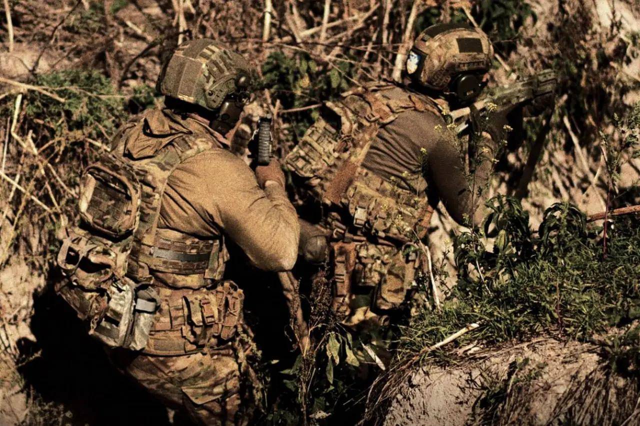 瞒不住了<strong></p>
<p>正荣股票</strong>,红军城9000乌军被围,乌前防长:再不投降就是全线溃败