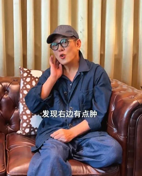 李连杰脱衣展示无疤痕上身<strong></p>
<p>上海能源股票</strong>，辟谣“换心脏”传闻，此前曾因颈部良性肿块接受手术切除