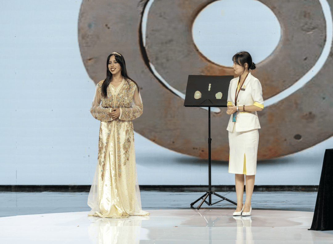 恭喜<strong></p>
<p>奥马电器股票</strong>!安徽工业大学摩洛哥籍留学生在“外国人讲安徽故事大赛”中获奖 | 皖美秋日