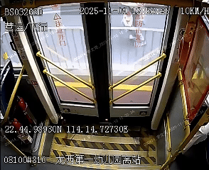 “深圳公交放慢车速等奔跑母子”全网刷屏<strong></p>
<p>奥马电器股票</strong>，司机找到了