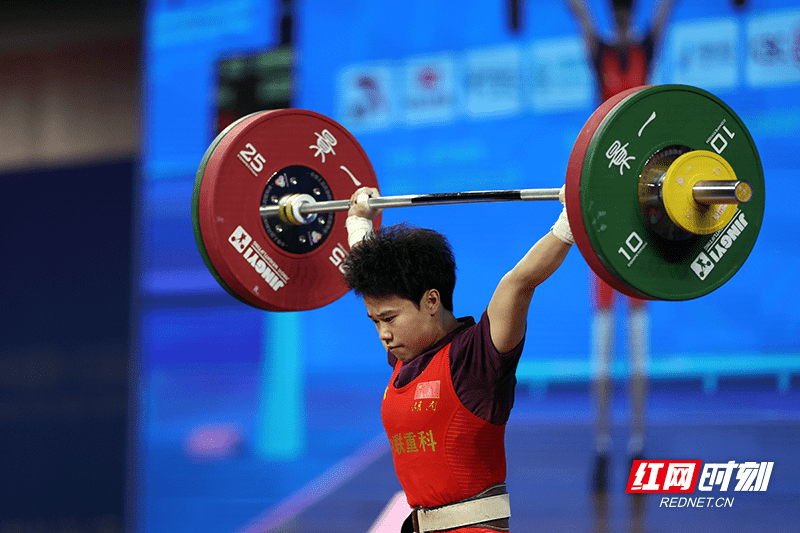 稳稳当当！湖南举重名将侯志慧夺“十五运”女子49公斤金牌