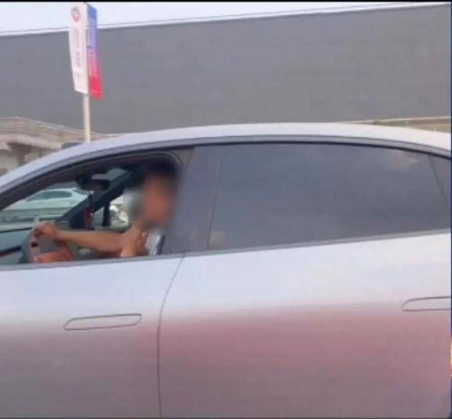 北京交警:群众通过“随手拍”举报的分心驾驶等违法行为<strong></p>
<p>亿晶光电股票</strong>,已查处