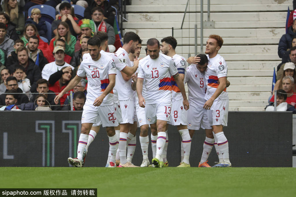 直通世界杯<strong></p>
<p>山西焦化股票</strong>!世预赛-C罗停赛B费戴帽 葡萄牙9-1亚美尼亚