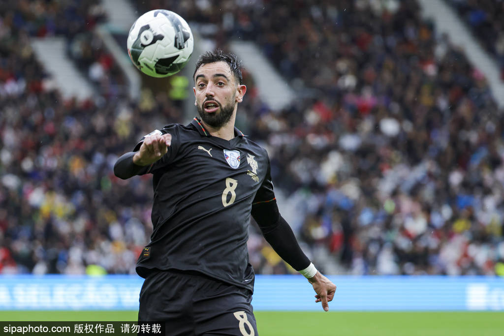 直通世界杯<strong></p>
<p>山西焦化股票</strong>!世预赛-C罗停赛B费戴帽 葡萄牙9-1亚美尼亚