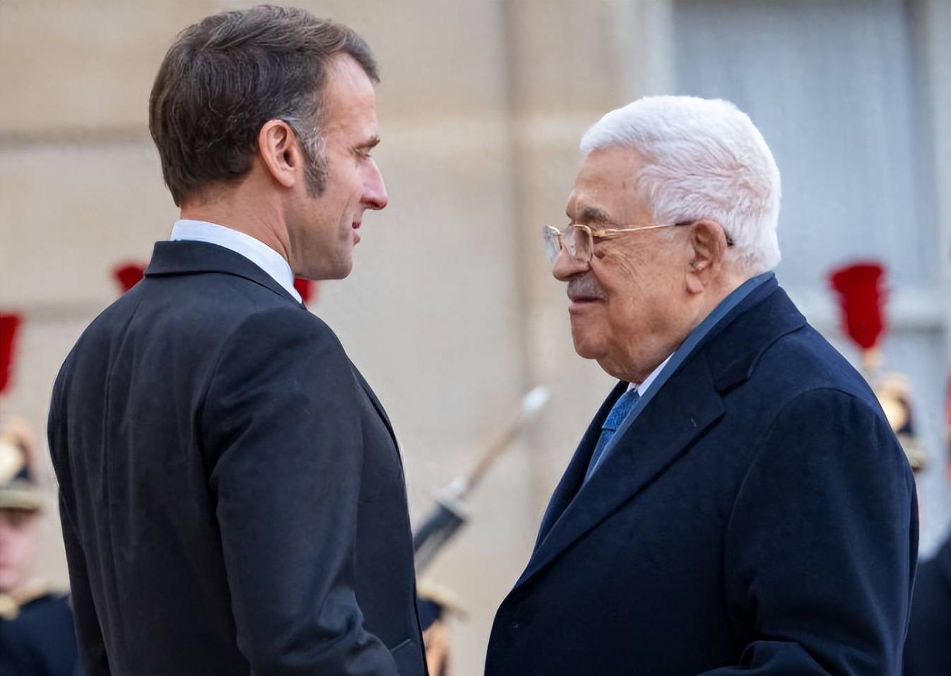 美国拦不住了!登上访华专机前<strong></p>
<p>环旭电子股票</strong>,当着全世界的面,马克龙做了一个大胆决定,日本加拿大急得跳脚?