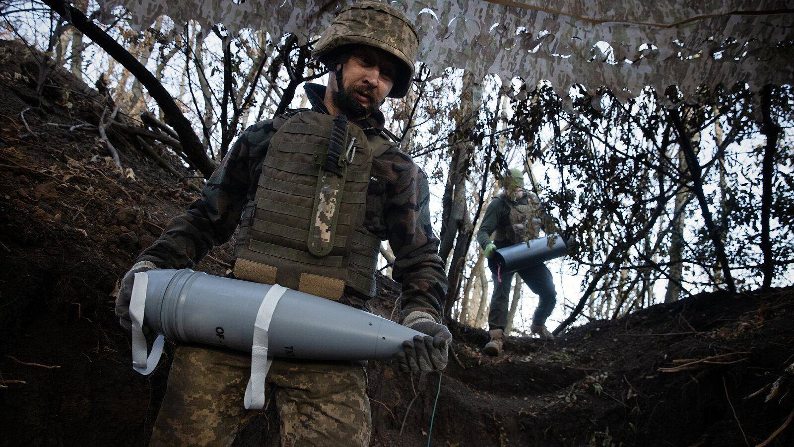 俄罗斯坦克大军强突乌克兰第七州<strong></p>
<p>环旭电子股票</strong>,美媒:乌军一个旅仅有30%官兵