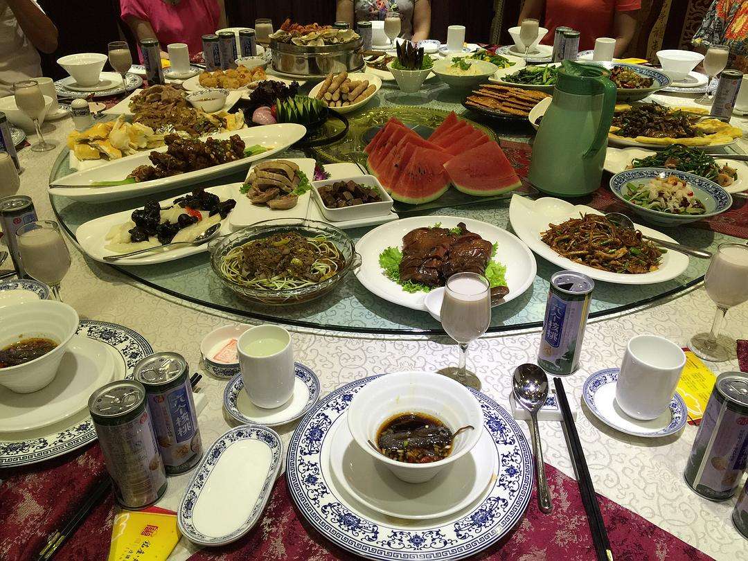 证券饭局(证券公司包饭吗)