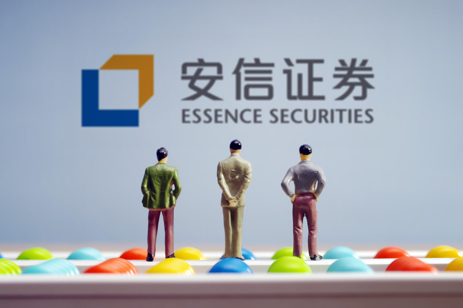 安信证券电话(华泰证券电话号码)